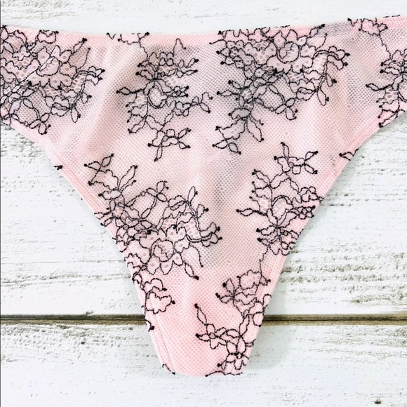 Victoria’s Secret Strappy V-String Sexy Thong Pantie Retired Vintage - Picture 6 of 10